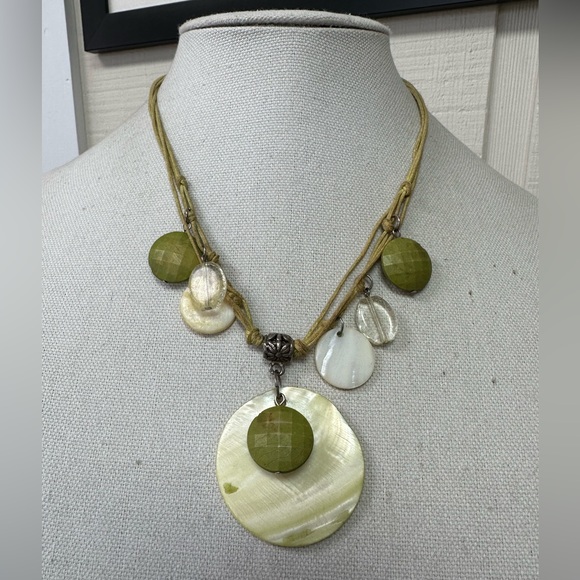 Group of 6 beach theme necklaces - Picture 8 of 8